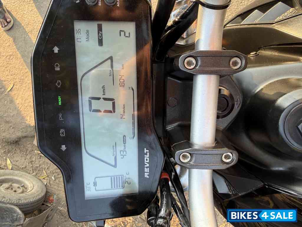 Cosmic Black Revolt RV400 BRZ