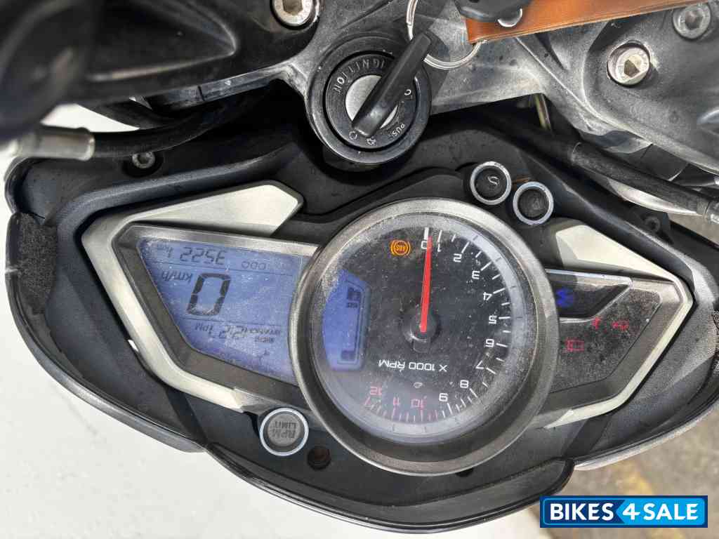 Bajaj Pulsar 200 NS ABS