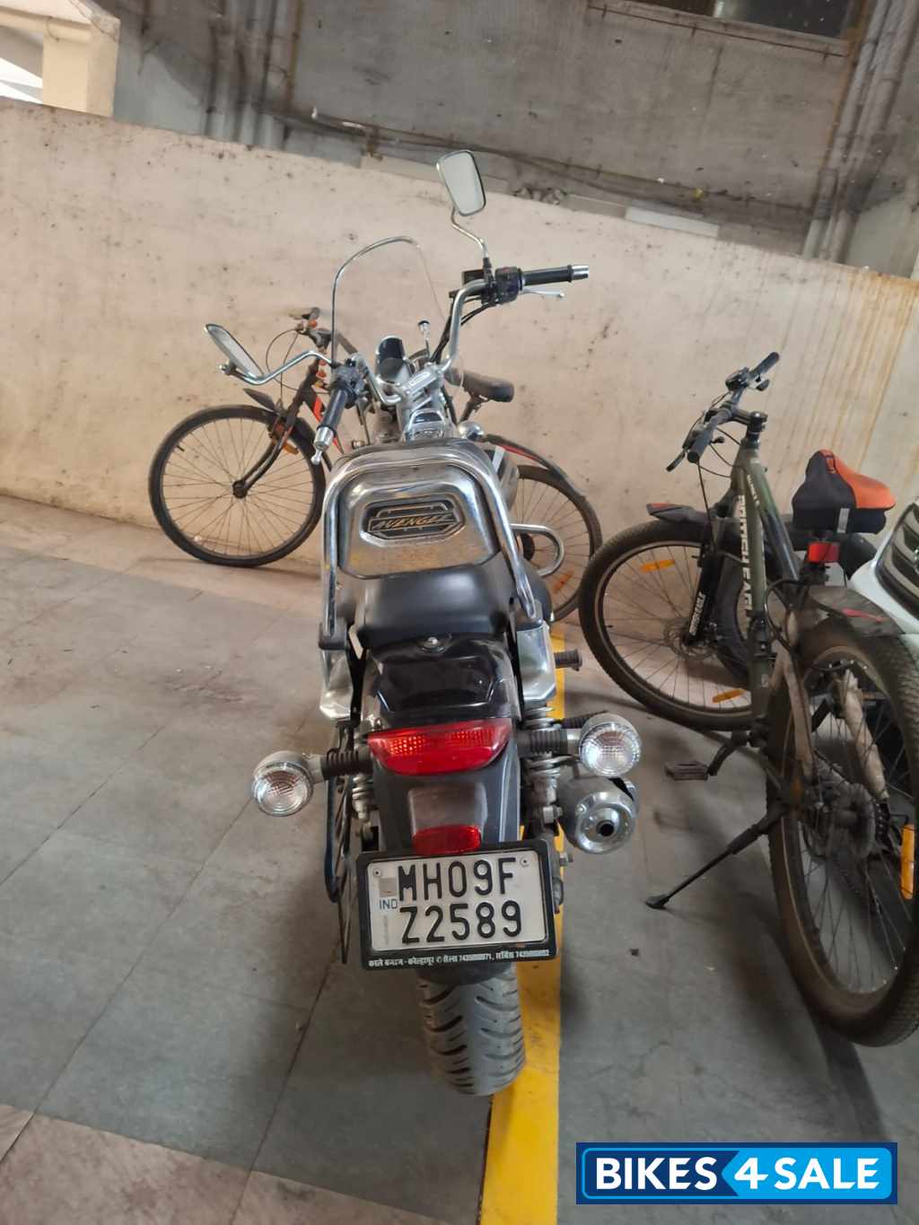 Bajaj Avenger Cruise 220