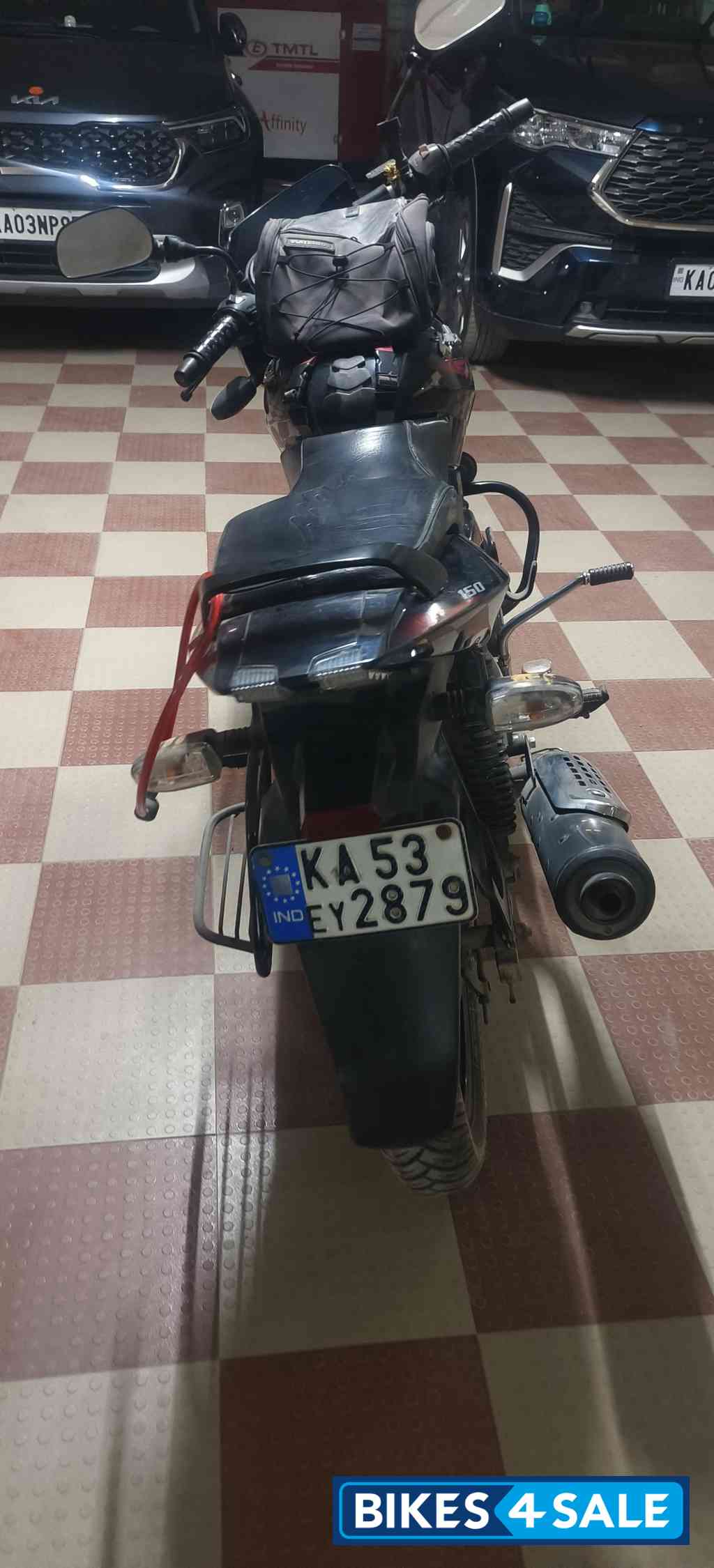 Black Bajaj Pulsar 150
