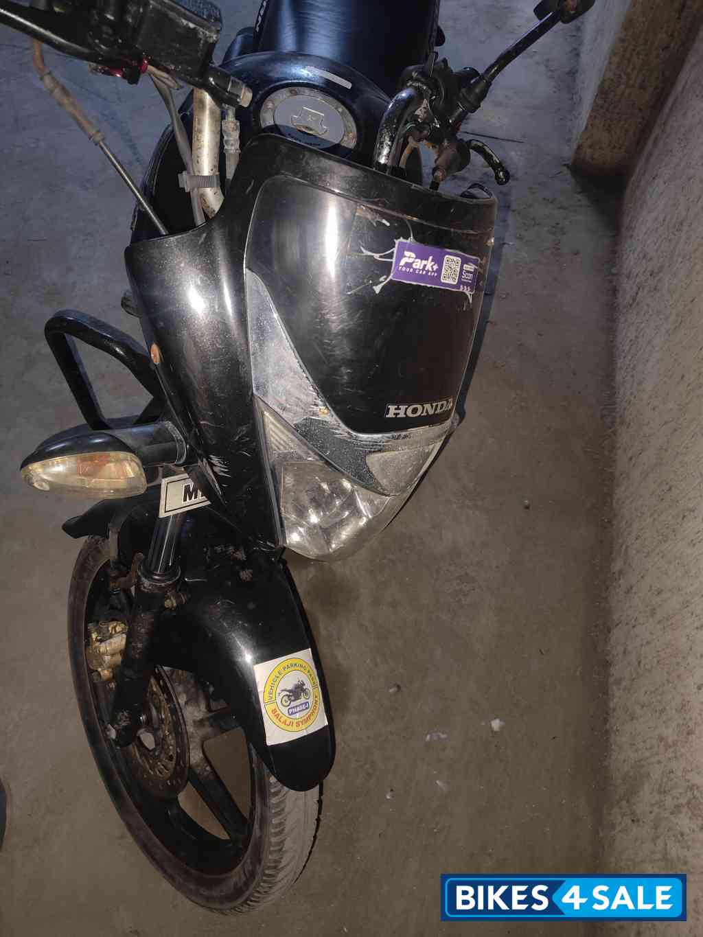 Black Honda CB Unicorn