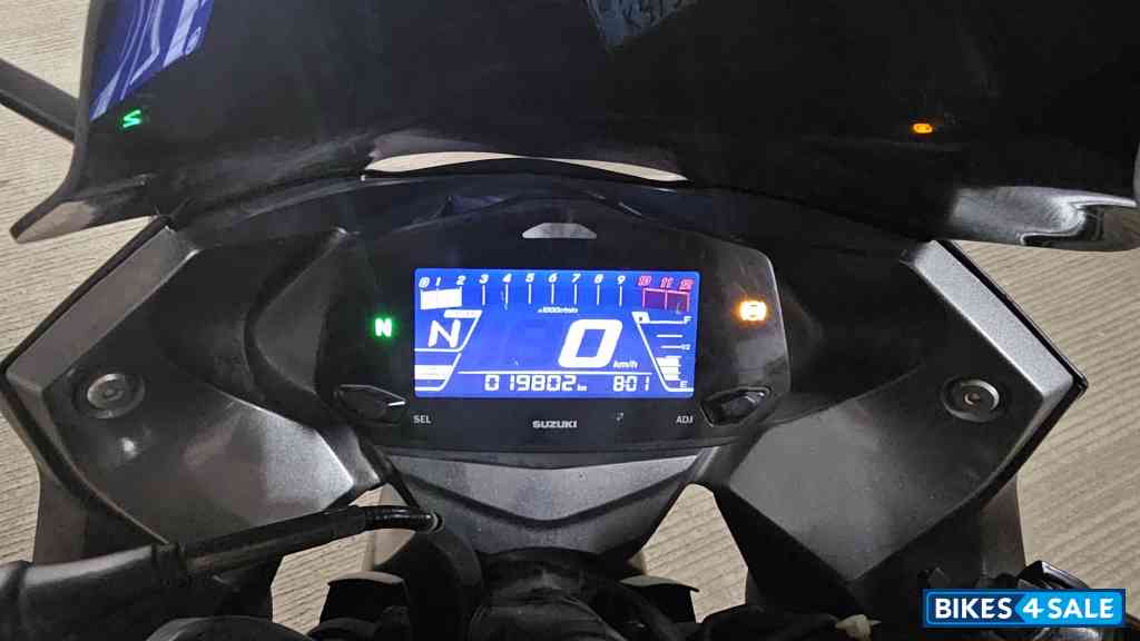 Black Suzuki Gixxer SF 250
