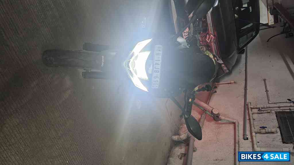 Black Suzuki Gixxer SF 250