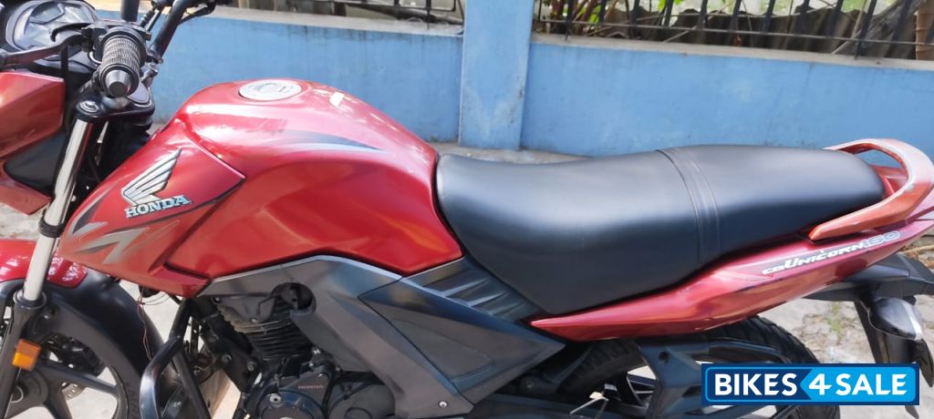 Red Honda CB Unicorn 160