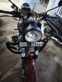 Chestnut Royal Enfield Classic 350