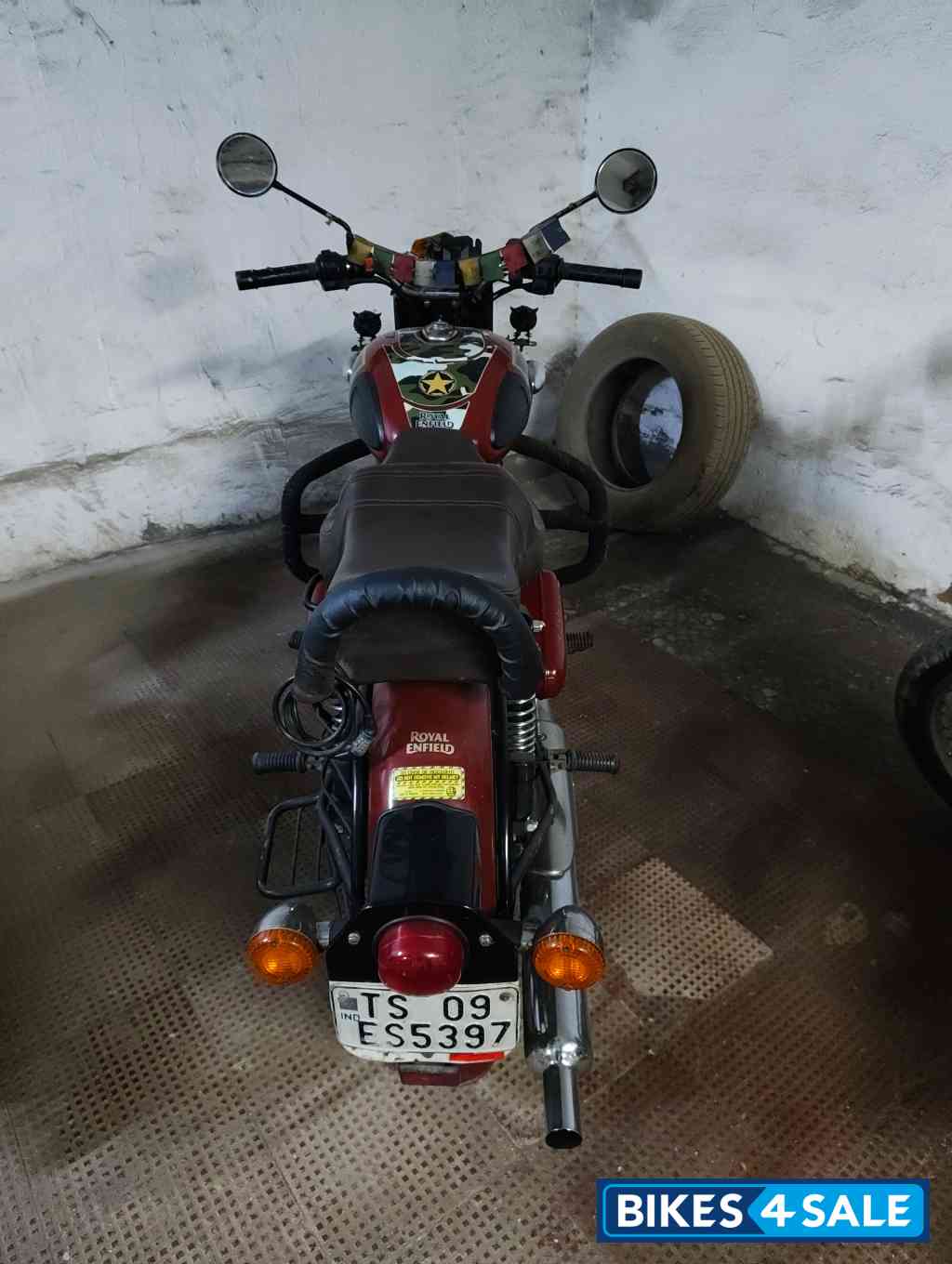 Chestnut Royal Enfield Classic 350 Chestnut Royal Enfield Classic 350