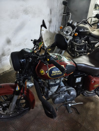 Chestnut Royal Enfield Classic 350