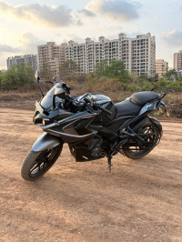 Bajaj Pulsar RS 200 ABS