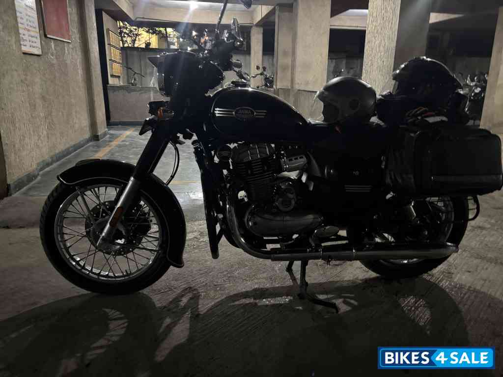 Jawa 350 Legacy Edition