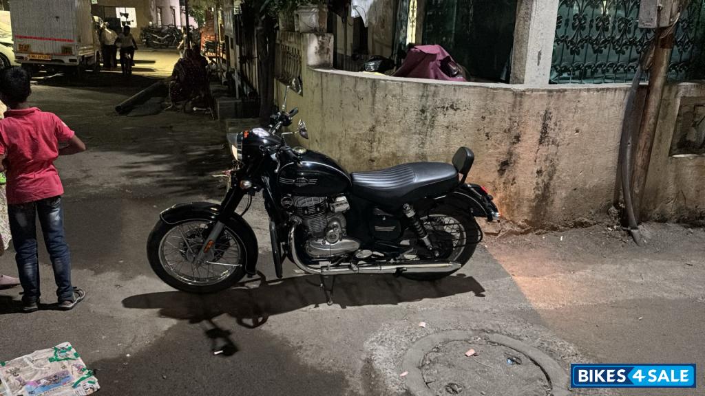 Jawa 350 Legacy Edition