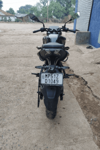Brooklyn Black Bajaj Pulsar N160 Dual Channel ABS