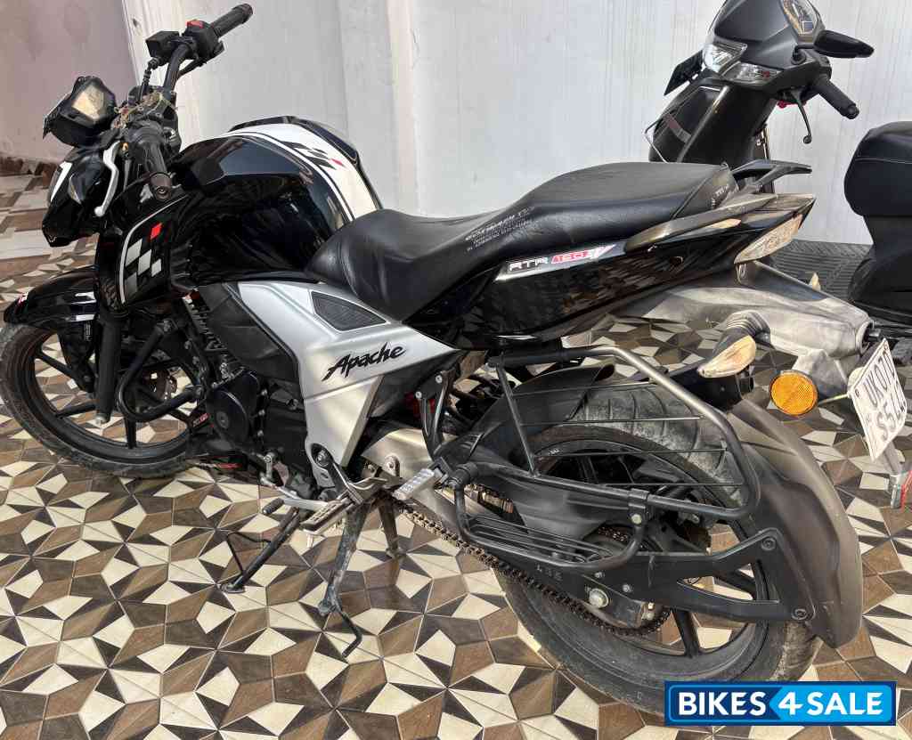 TVS Apache RTR 160 4V BS6