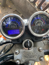 Black Royal Enfield Thunderbird 350