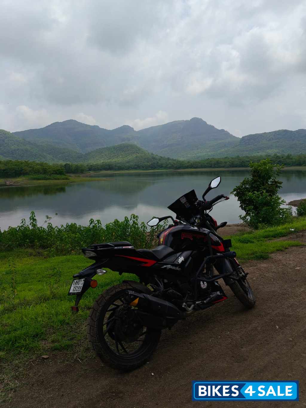 Black - Red TVS Apache RTR 200 4V ABS Race Edition 2.0