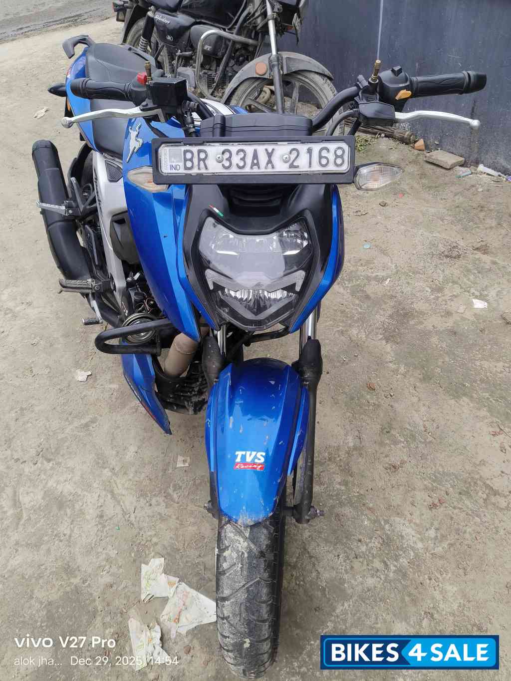 Blue TVS Apache RTR 160 4V
