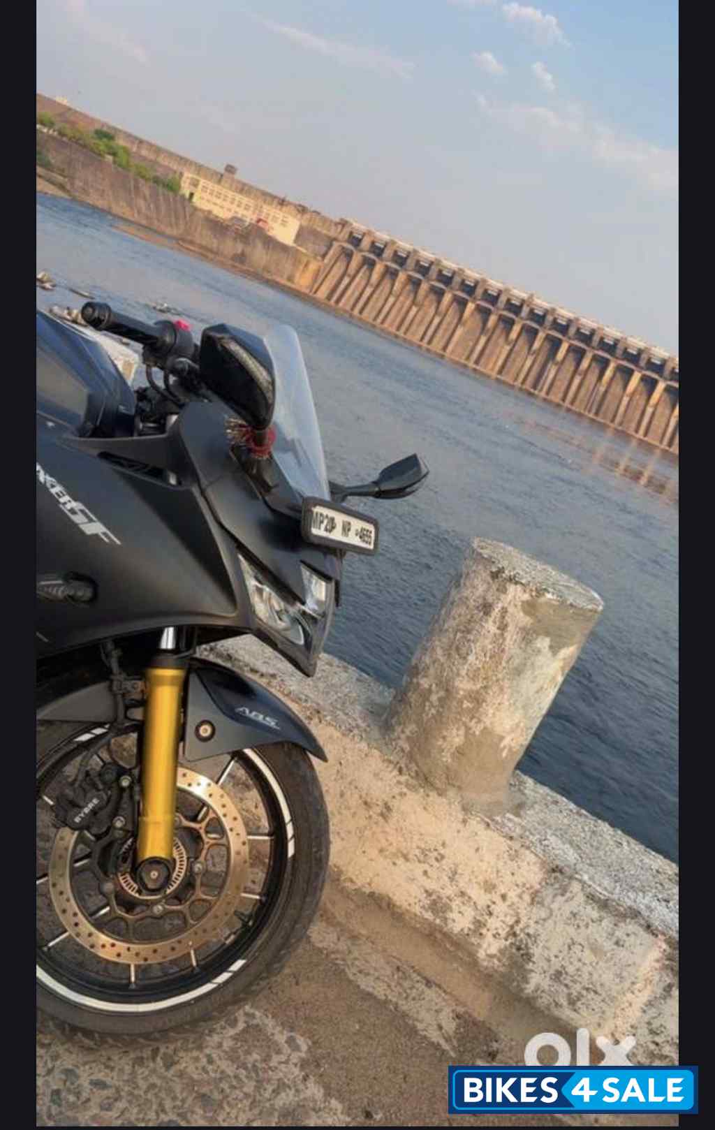 Black Suzuki Gixxer SF 250