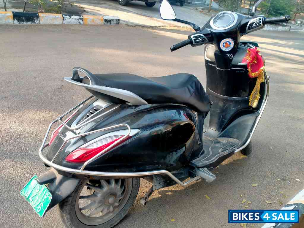 Bajaj Chetak Premium 2023 Edition