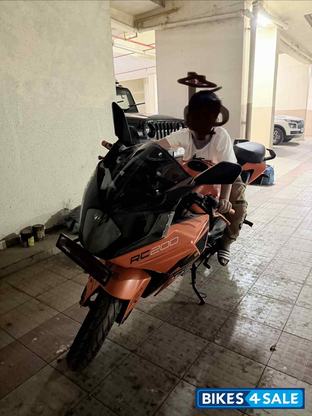 Orange KTM RC 200 GP