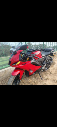 Red Yamaha R15 V4