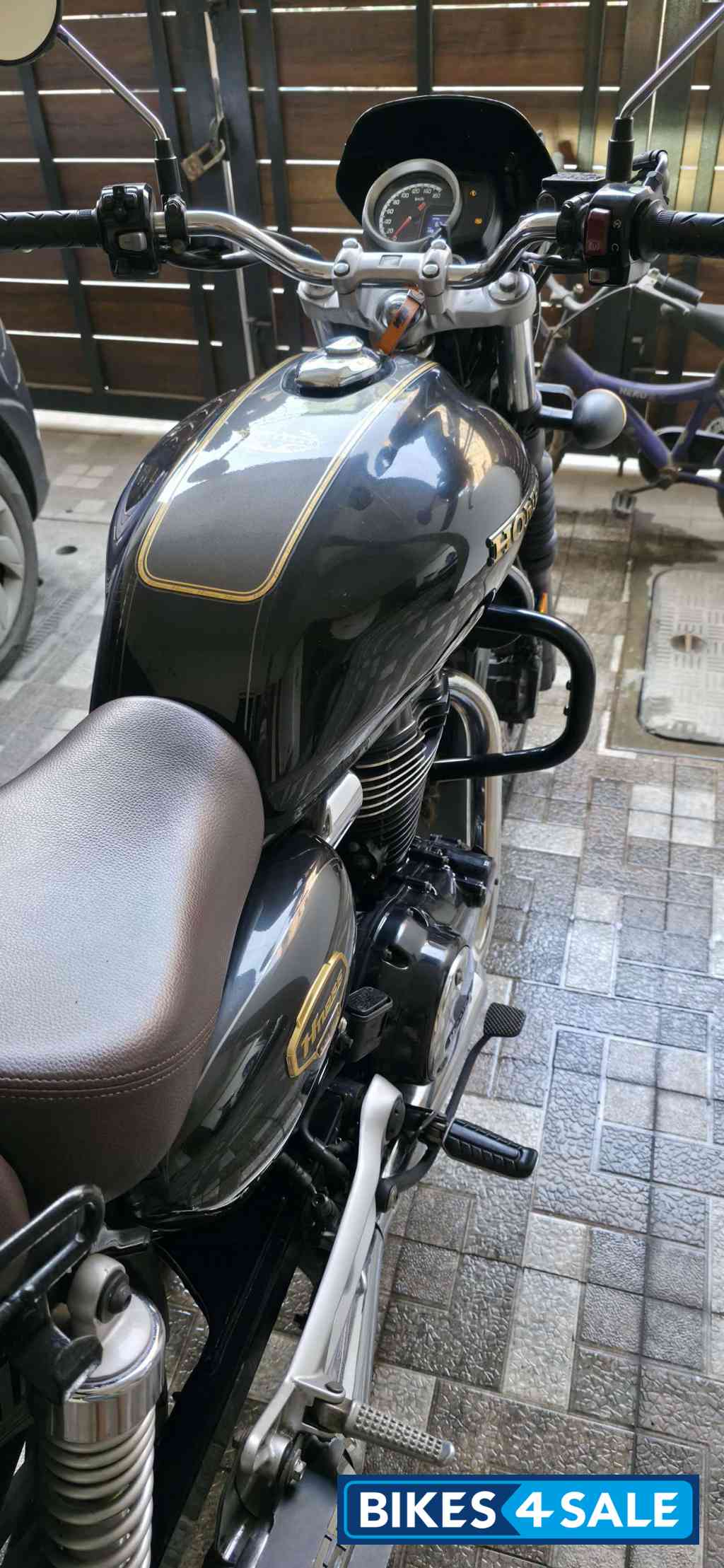 Honda CB350C DLX Pro Special Edition
