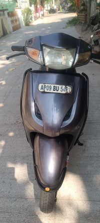 Gray Honda Activa