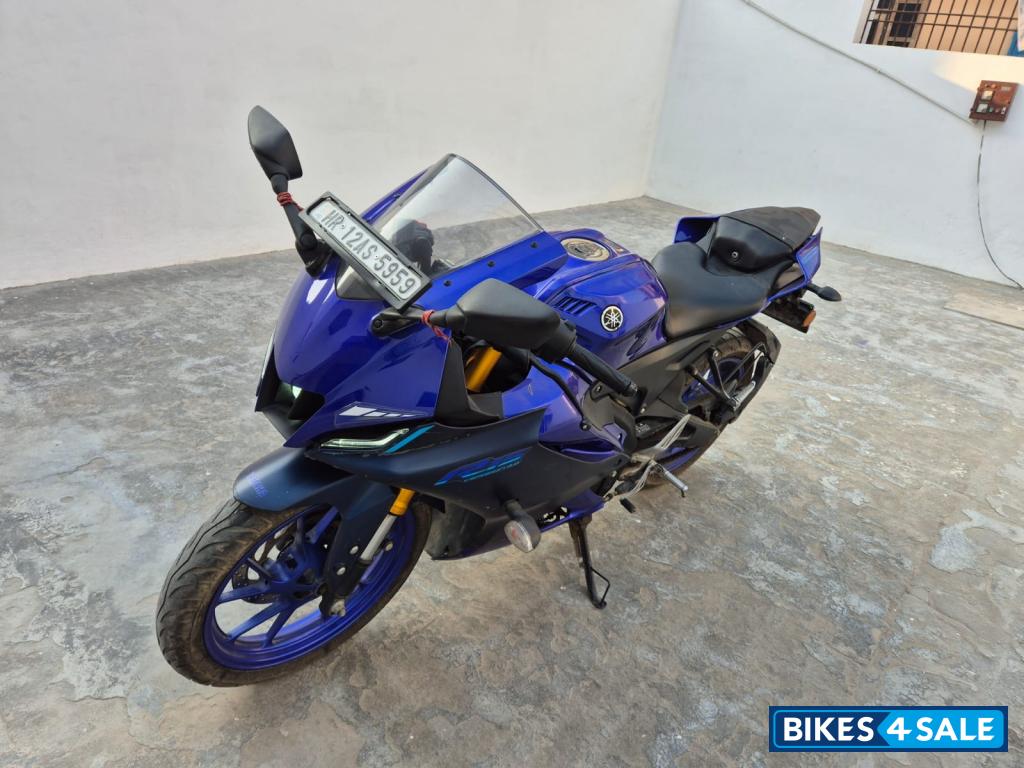 Racing Blue Yamaha R15 V4