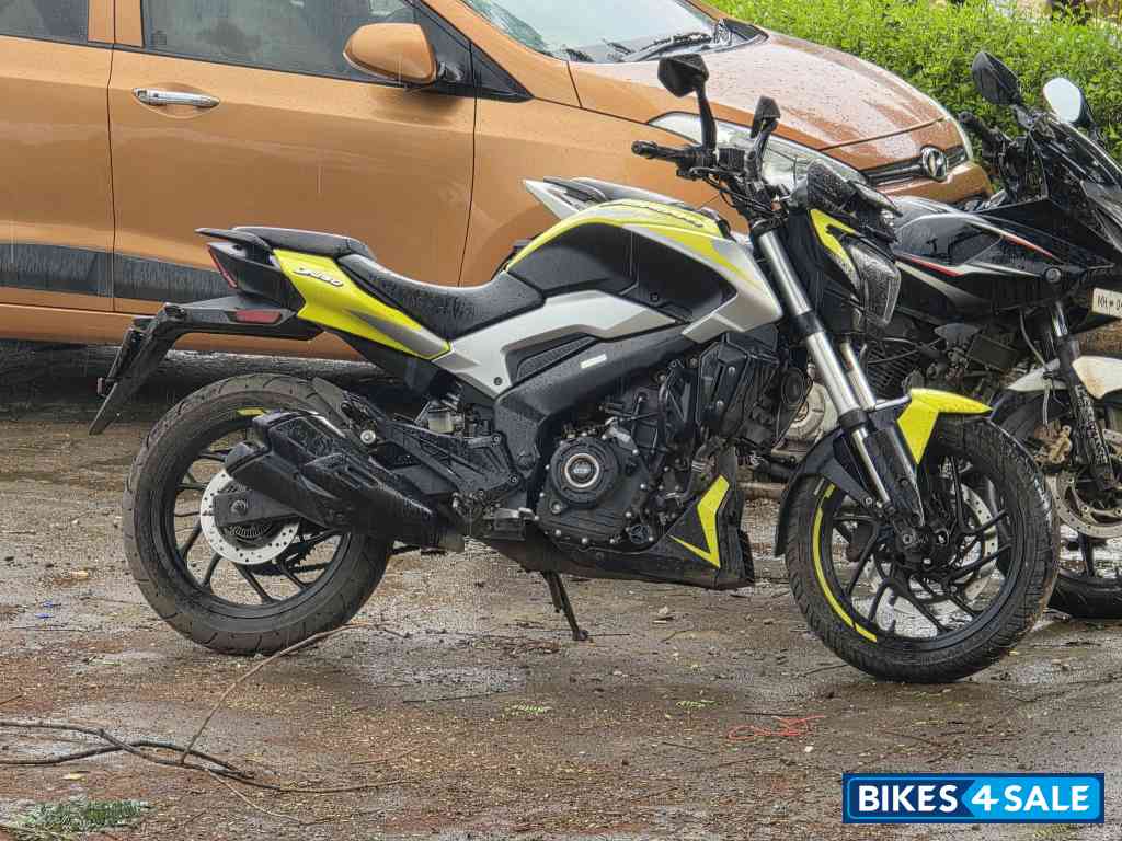 Citrus Rush Bajaj Dominar 250