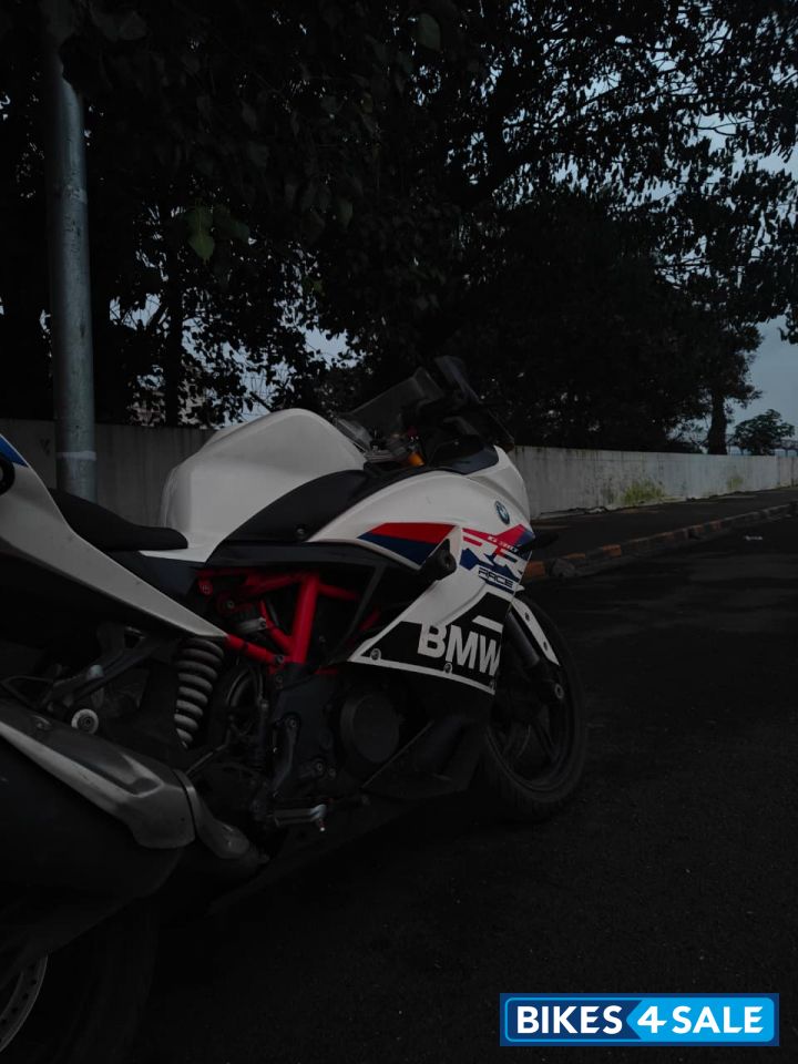 White BMW G 310 RR