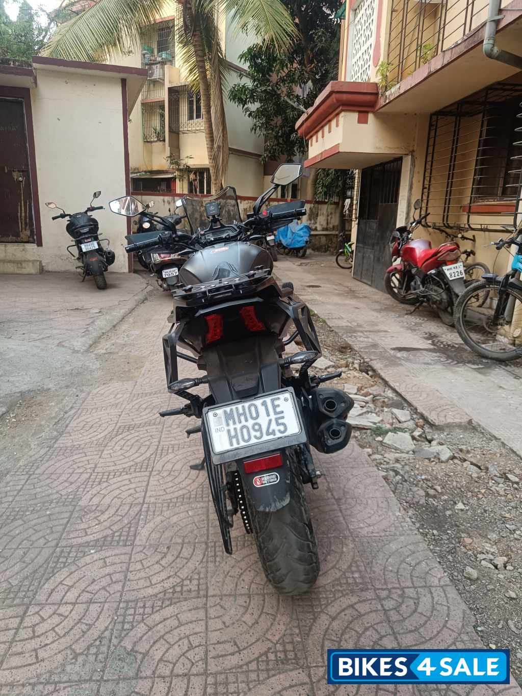 Charcoal Black Bajaj Dominar 400 ABS BS6