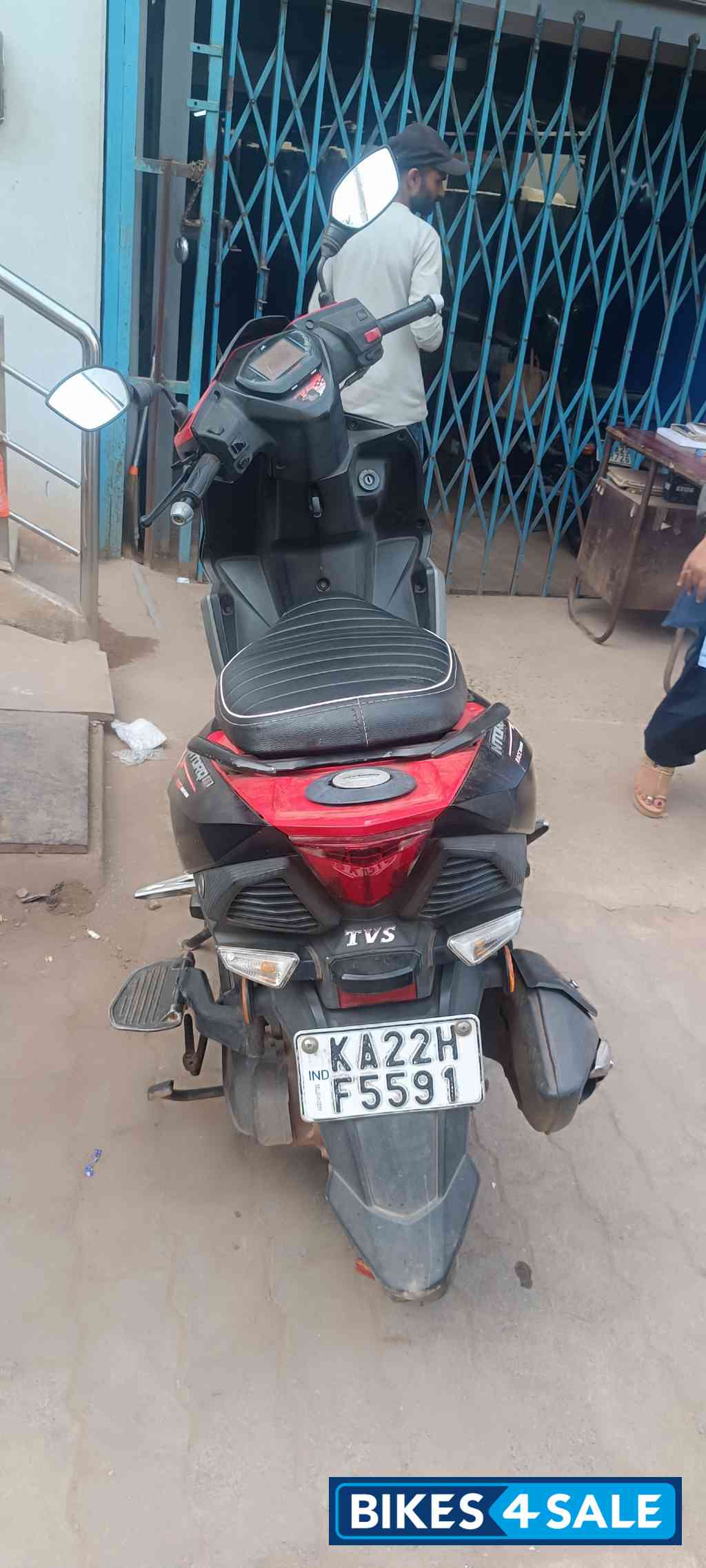 Black+red TVS NTORQ 125