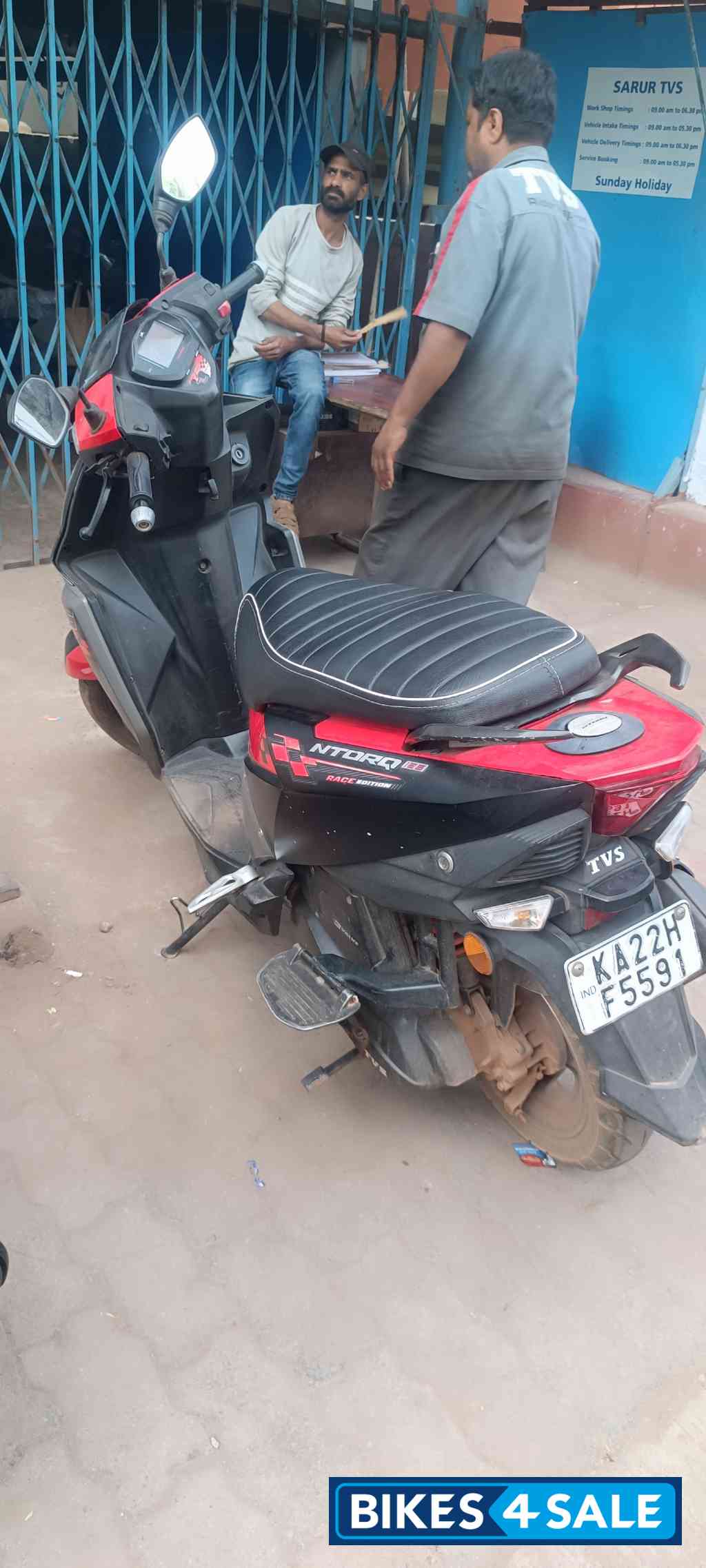 Black+red TVS NTORQ 125