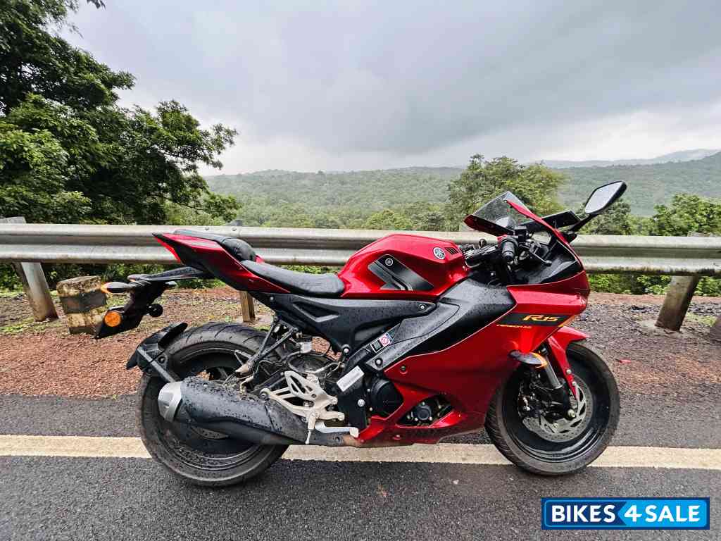 Red New Model Yamaha R15 V4