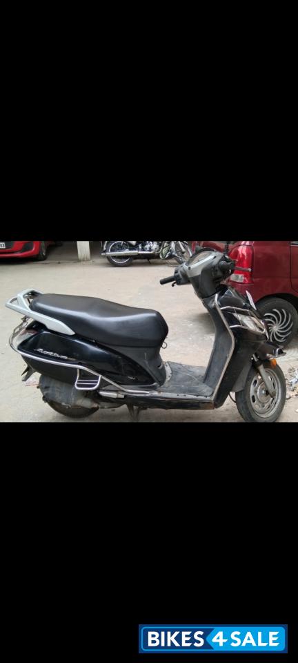 Black Honda Activa 125
