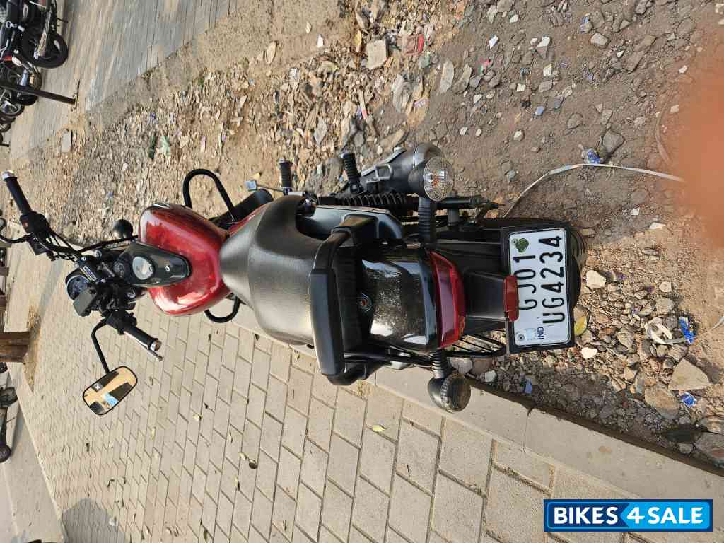 Bajaj Avenger Street 180