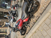 Bajaj Avenger Street 180