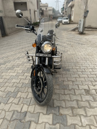 Royal Enfield Meteor 350 Supernova