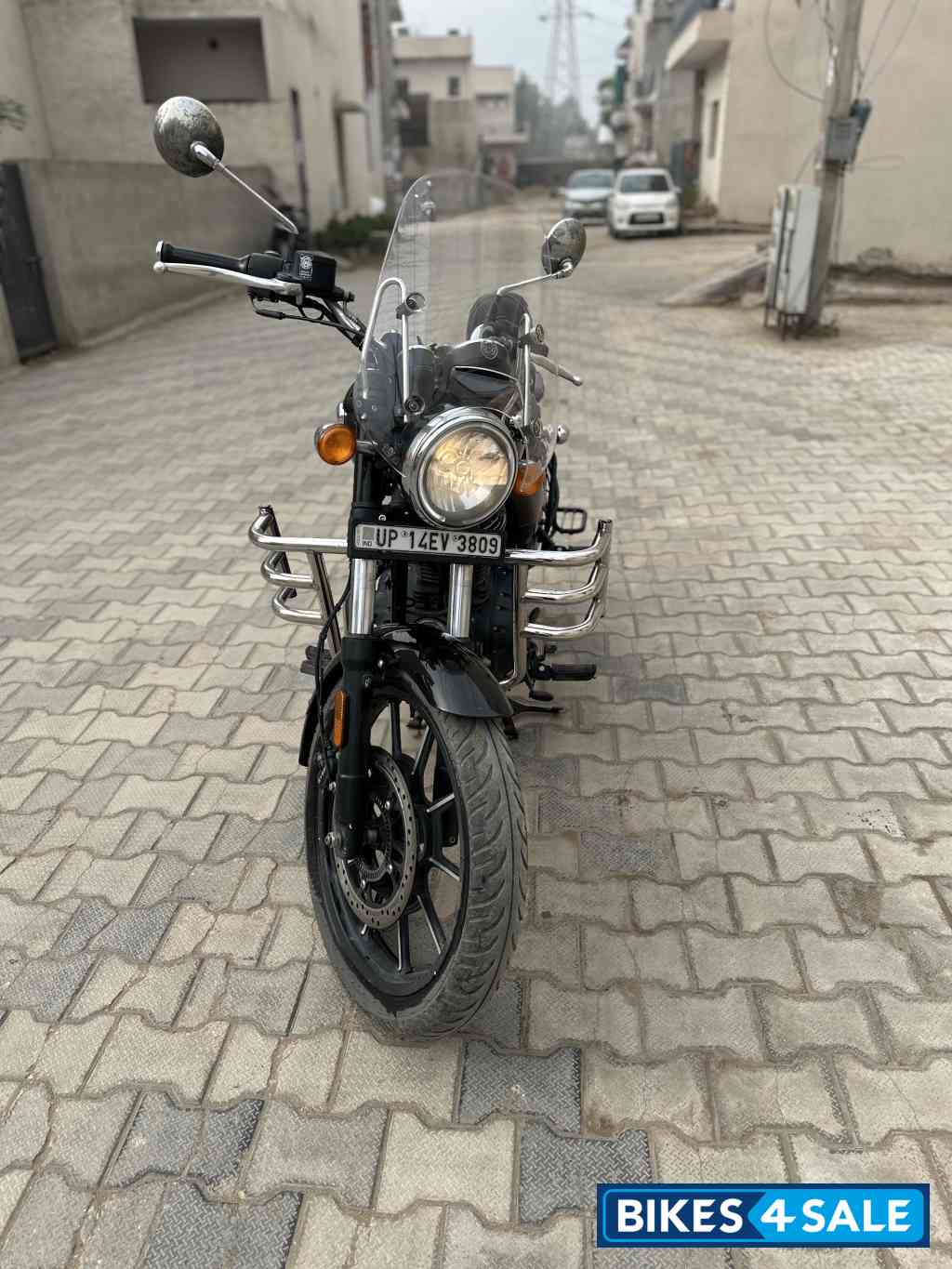 Royal Enfield Meteor 350 Supernova