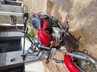 Red Bajaj Avenger Cruise 220