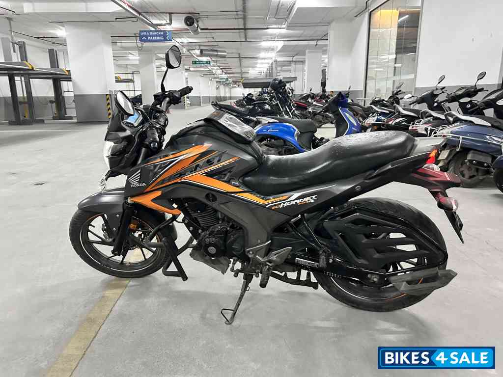 Honda CB Hornet 160R ABS