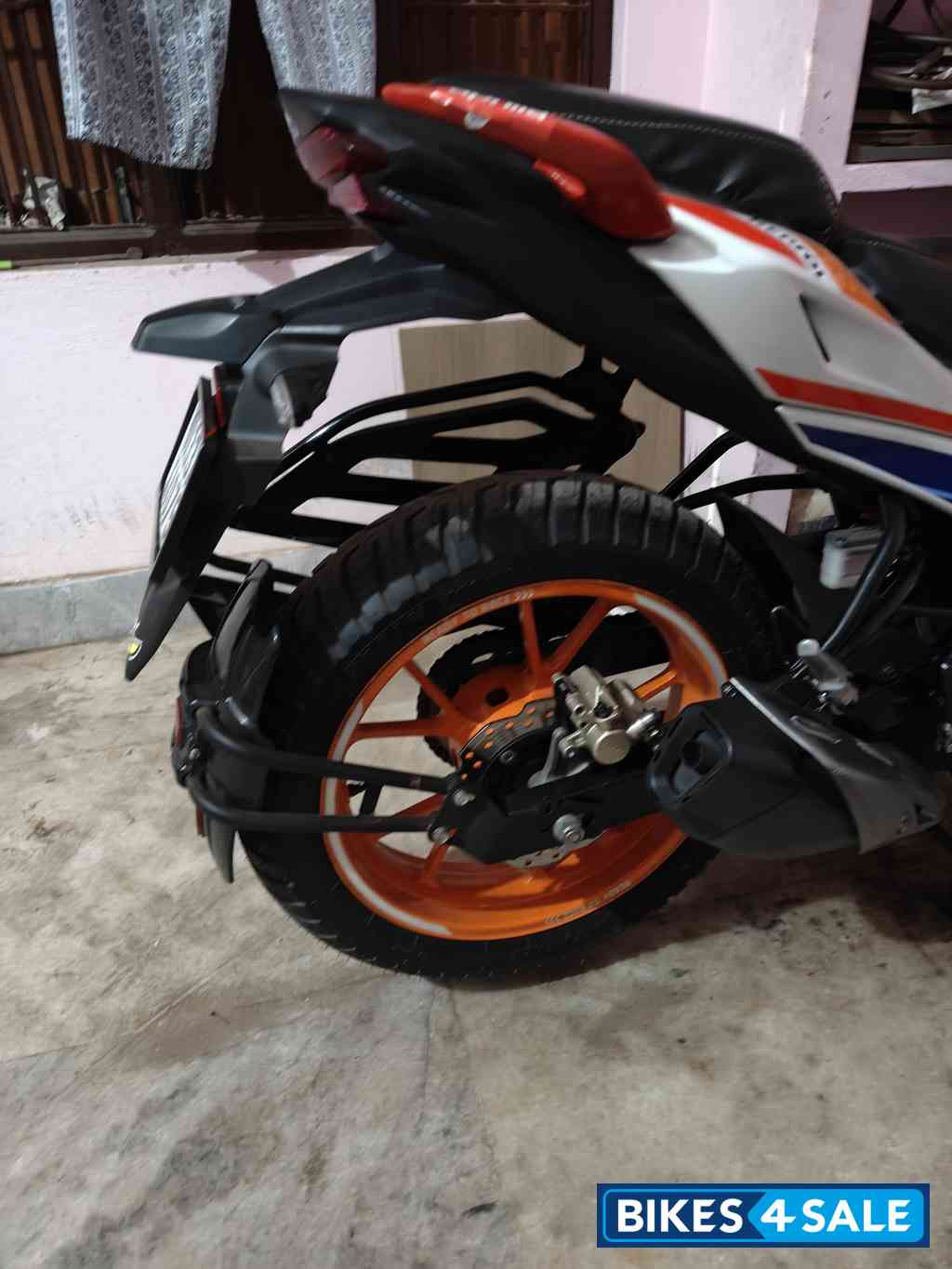 Repsol Honda Hornet 2.0 Repsol Edition