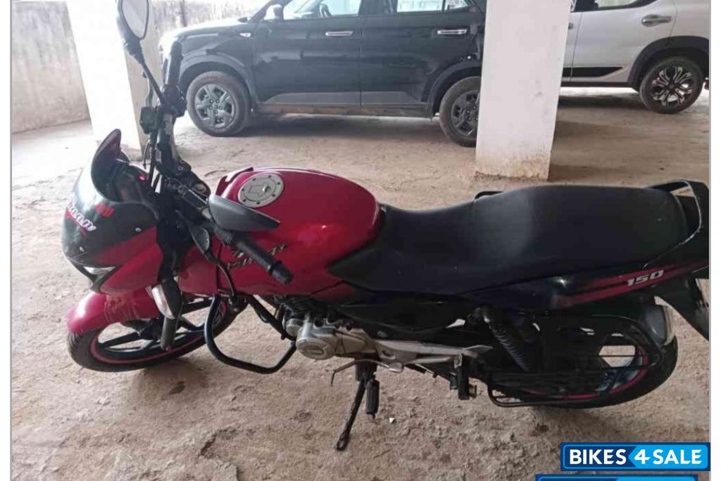 Red Bajaj Pulsar 150 DTSi