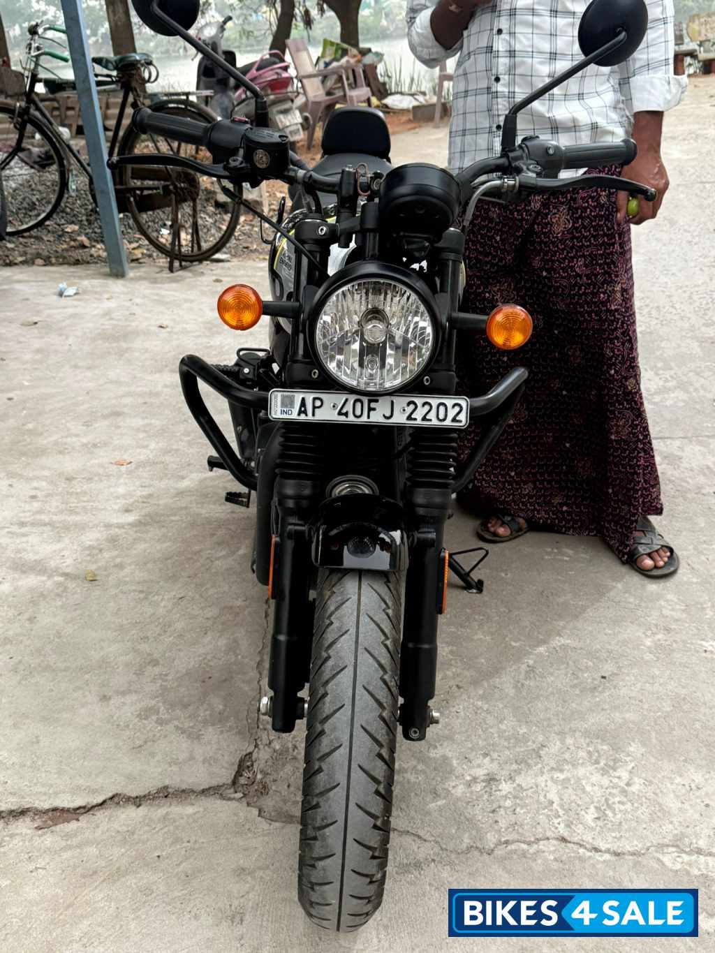 Rebal Black Royal Enfield Hunter 350 Metro