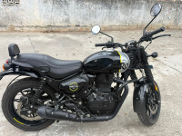 Rebal Black Royal Enfield Hunter 350 Metro