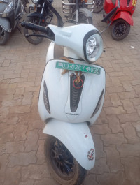 White Bajaj Chetak Blue 2901 Standard
