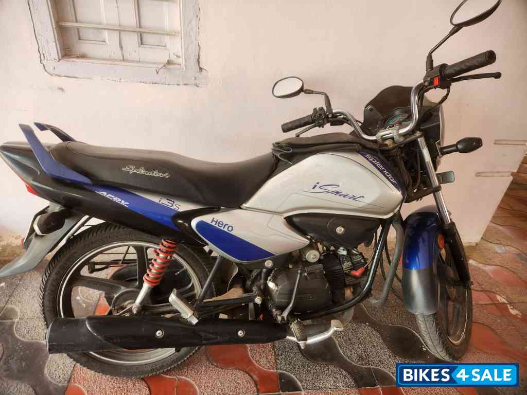 Blue / Silver Hero Splendor iSmart