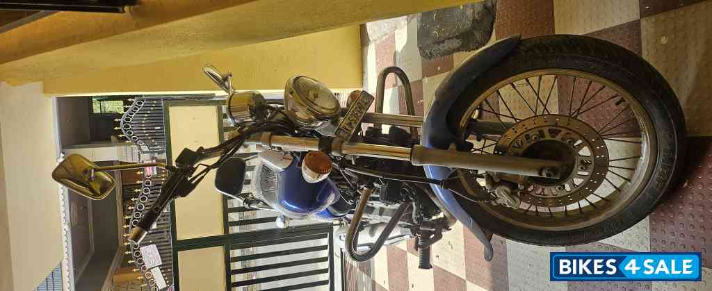 Bajaj Avenger 220 DTS-i