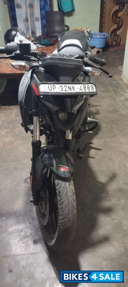Grey Black Bajaj Pulsar N160 Dual Channel ABS