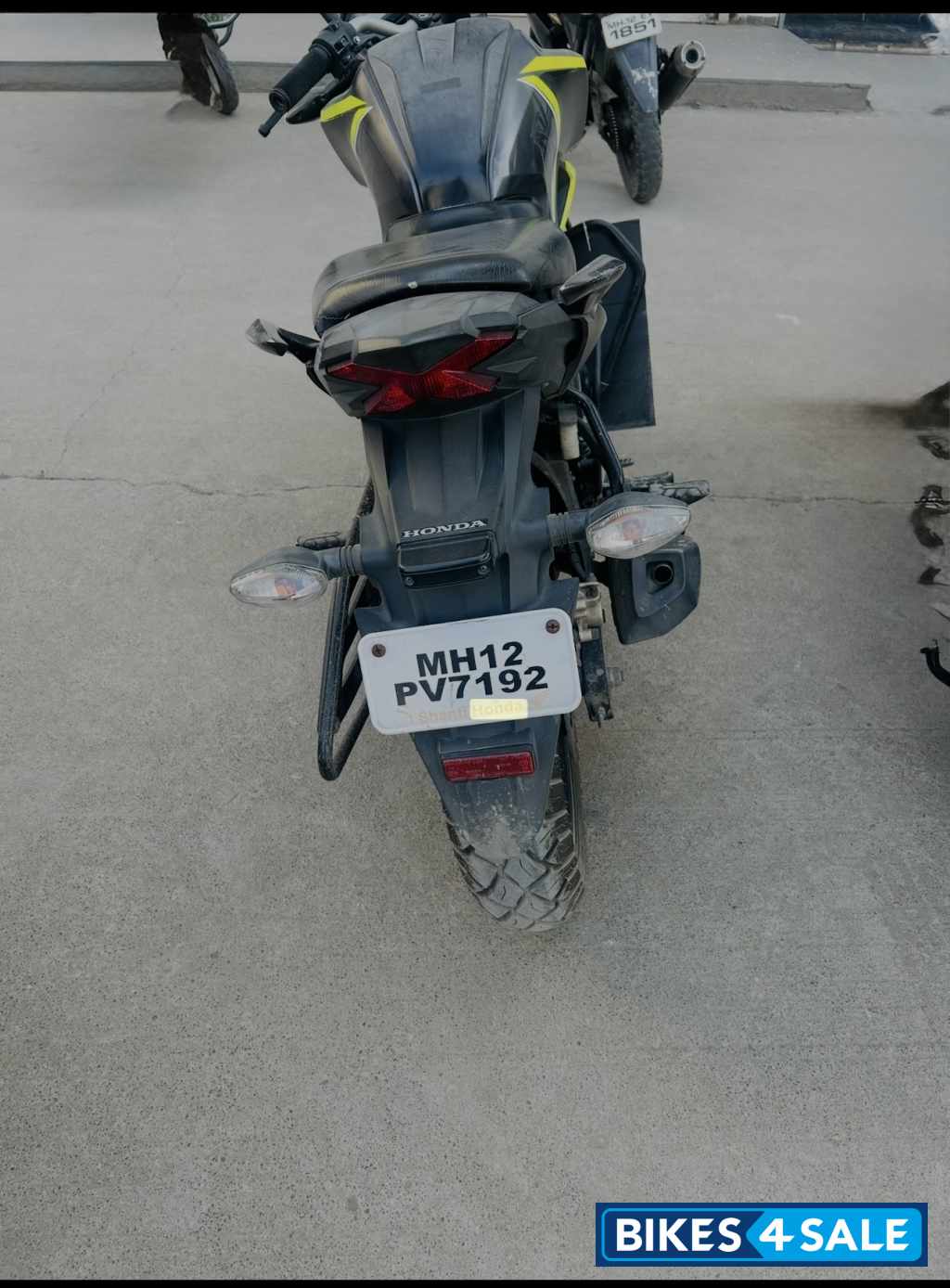 Honda CB Hornet 160R