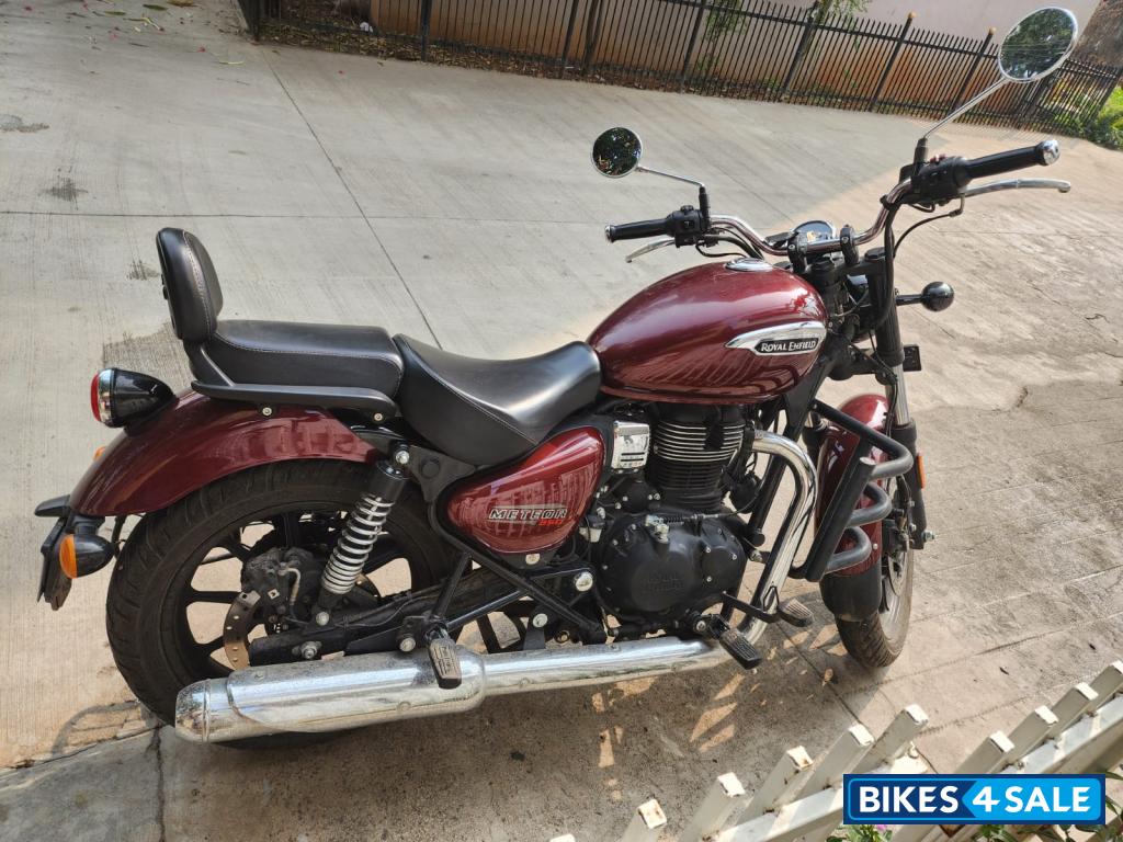 Stellar Red Royal Enfield Meteor 350 Stellar