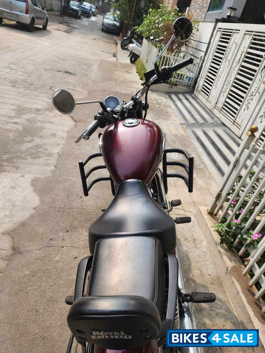 Stellar Red Royal Enfield Meteor 350 Stellar